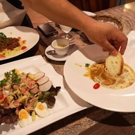 เมนูของร้าน Chez Andy Swiss Restaurant Steak House