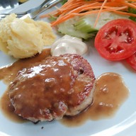 Praw & Plean Green House