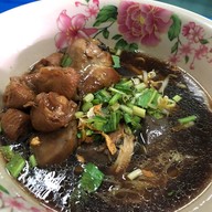 เมนูของร้าน ก๋วยเตี๋ยวไก่ลุงมิน หมู่บ้านเศรษฐกิจ บางแค