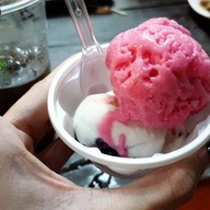 Party กุ้งย่างเนย หมูย่างชีส ชาบูหม้อดิน ลาดพร้าว