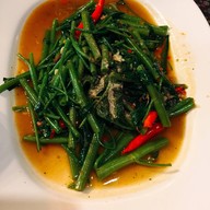 J.น้อย จานเดียว