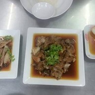 ขาหมูสะพาน -