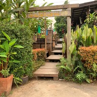 บ้านไม้ในสวน