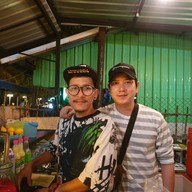เล้ง หาดวอน บางแสน