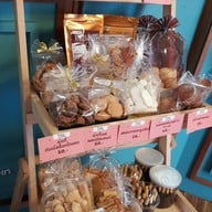 Rabb Coffee ศาลาแดง