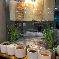 เมนูของร้าน ก๋วยเตี๋ยวเรือเอ็นแก้วหอวัง The Emquartier