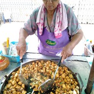 หน้าร้าน ขนมผักกาดชัยนาท