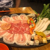 ชาบูอู๊ดเป็นต่อ นครนายก ริมธารรีสอร์ท