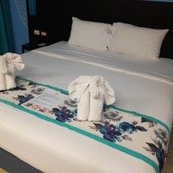 Peach Hill Hotel & Resort