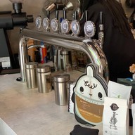 FEEL ColdPressedJuiceBar The Crystal