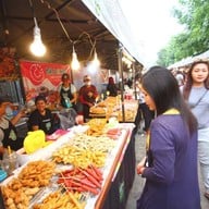 หลาดจี