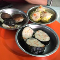 เมนูของร้าน เจ๊เพ็ญเย็นตาโฟ