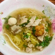 ง้วน เยนตาโฟ by เจนจิรา ง้วนเยนตาโฟสาขาตลาดใหม่ไทยเกษม/ศรีบัวบาน