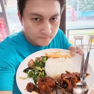 เฮียหงีข้าวราดแกงสันติธรรม Hiangee rice with curry, Santitham สันติธรรม