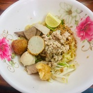 ง้วน เยนตาโฟ by เจนจิรา ง้วนเยนตาโฟสาขาตลาดใหม่ไทยเกษม/ศรีบัวบาน