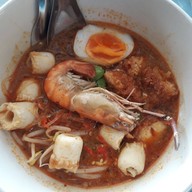 อัซลัลน์ก๋วยเตี๋ยวต้มยำกุ้งแม่น้ำ(ฮาลาล) ลานหน้ามอ สงขลา