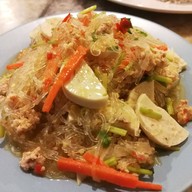 เมนูของร้าน ครัวคุณกล้า กินเส้นในซอย by คุณกล้า