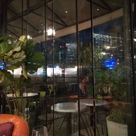 Roof 409 Bar & Bistro