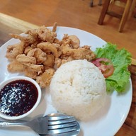 เมนูของร้าน อีงาม นั่งชิว ก่อนถึง ปตท.ทางเข้าอุทยานสิมิลัน