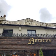 หน้าร้าน The Original Maids of Honour