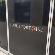 หน้าร้าน Hare & Tortoise Bloomsbury