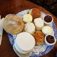 เมนูของร้าน The Original Maids of Honour