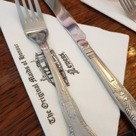 บรรยากาศ The Original Maids of Honour