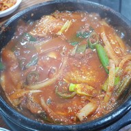 อาจุมม่า ปลาย่าง ณ Saengseon-gui Alley