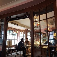 บรรยากาศ The Original Maids of Honour