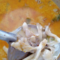 เมนูของร้าน ข้าวแกงอร่อยแม่บัวขาว ปั้ม ปตท คิงพาวเวอร์ศรีวารี 泰国本地餐厅