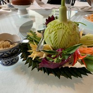 อาหารไทยชาววังบุษราคัม