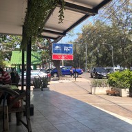 หน้าร้าน Laemcharoen Seafood ระยอง