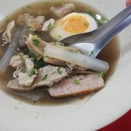 เมนูของร้าน เกาเหลาเลือดหมูเยาวราช