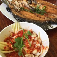 พิกุลโภชนา