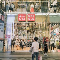 บรรยากาศ UNIQLO Shinsaibashi