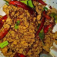 เมนูของร้าน ข้าวแกงอร่อยแม่บัวขาว ปั้ม ปตท คิงพาวเวอร์ศรีวารี 泰国本地餐厅