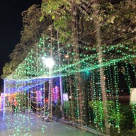 ตลาดหัวมุม