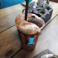 เมนูของร้าน Bluetamp Cafe ประดิษฐ์มนูธรรม