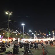 ตลาดหัวมุม