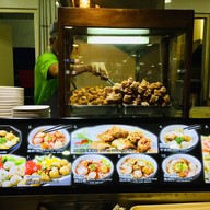 หน้าร้าน ยู้ลูกชิ้นปลาเยาวราช  Food Legends by MBK