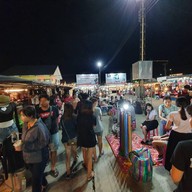บรรยากาศ ตลาดไนท์บ้านเกาะ