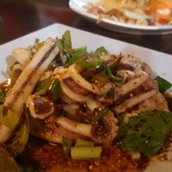 เมนูของร้าน ป้าแดงลาบอุบล 5 บางแสน ห้า