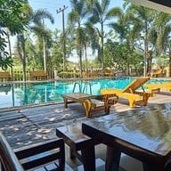 โรงแรมวราวรรณรีสอร์ท