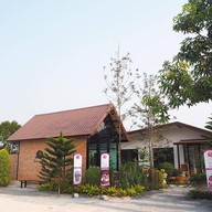 บรรยากาศ La Vie En Rose บ้านค่าย