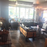 บรรยากาศ Think 4 You Cafe'
