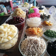 ราดหน้ายอดผักนายฮ้อ