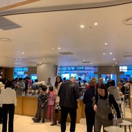 บรรยากาศ Blue Bottle Coffee Shinjuku