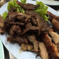เมนูของร้าน ปลาเผารางน้ำ