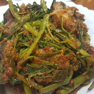 ลุงชาติ ตามสั่ง