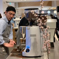 บรรยากาศ Blue Bottle Coffee Shinjuku